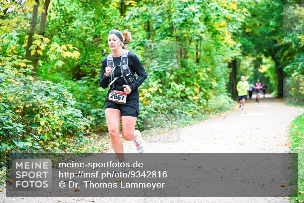 12.10.2025 - Bramfelder Halbmarathon 2025 Dr. Thomas Lammeyer http://msf.ph/oto/9342816 12.10.2025 09:56:03 Laufen 2667 meine-sportfotos.de