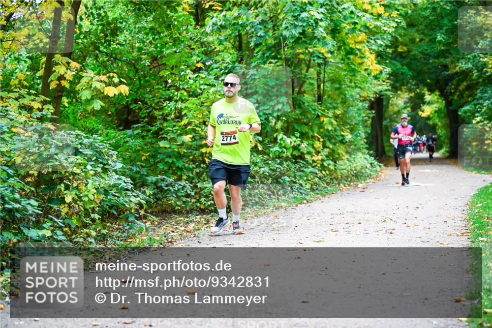 12.10.2025 - Bramfelder Halbmarathon 2025 Dr. Thomas Lammeyer http://msf.ph/oto/9342831 12.10.2025 09:56:10 Laufen 2774 meine-sportfotos.de