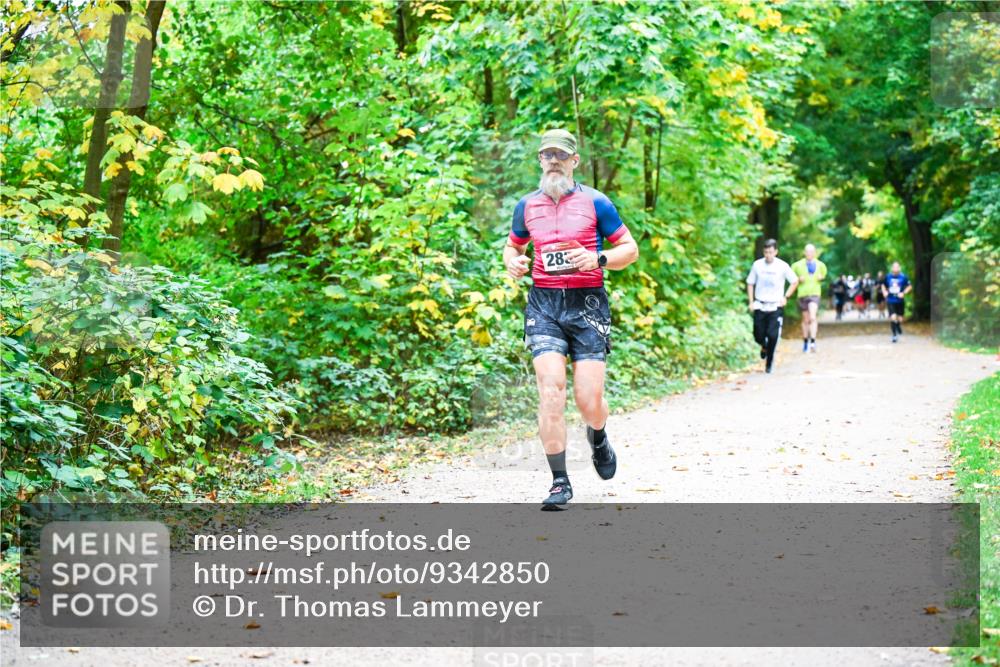 12.10.2025 - Bramfelder Halbmarathon 2025 Dr. Thomas Lammeyer http://msf.ph/oto/9342850 12.10.2025 09:56:15 Laufen 28 meine-sportfotos.de