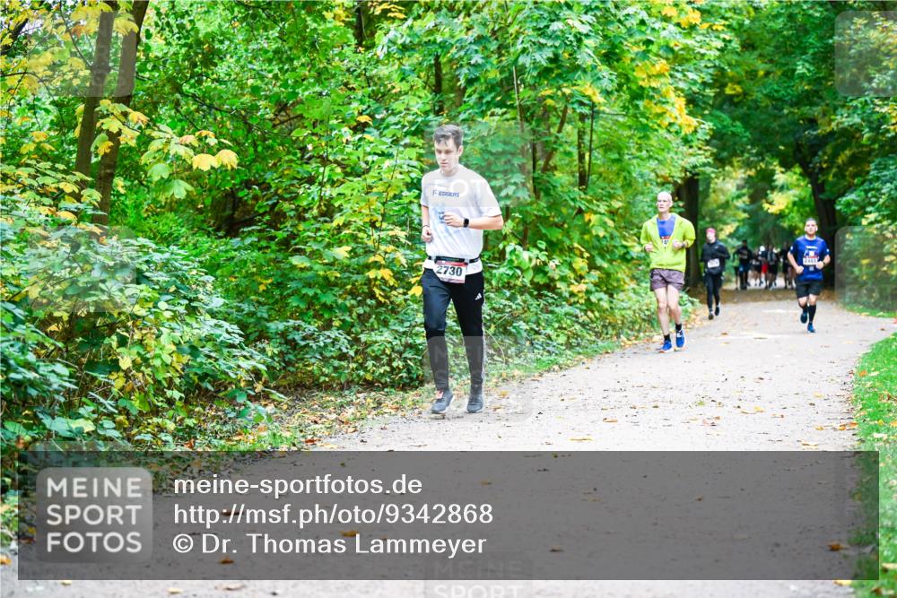 12.10.2025 - Bramfelder Halbmarathon 2025 Dr. Thomas Lammeyer http://msf.ph/oto/9342868 12.10.2025 09:56:21 Laufen 2730 meine-sportfotos.de