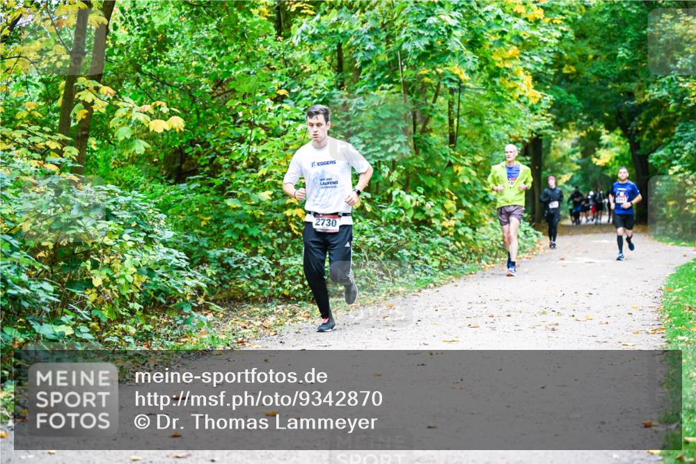 12.10.2025 - Bramfelder Halbmarathon 2025 Dr. Thomas Lammeyer http://msf.ph/oto/9342870 12.10.2025 09:56:21 Laufen 2730 meine-sportfotos.de