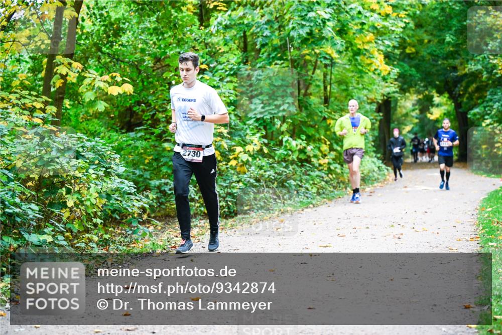 12.10.2025 - Bramfelder Halbmarathon 2025 Dr. Thomas Lammeyer http://msf.ph/oto/9342874 12.10.2025 09:56:22 Laufen 2730 meine-sportfotos.de