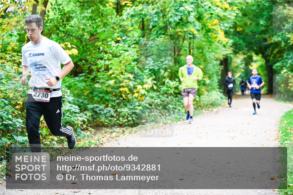 12.10.2025 - Bramfelder Halbmarathon 2025 Dr. Thomas Lammeyer http://msf.ph/oto/9342881 12.10.2025 09:56:23 Laufen 2730 meine-sportfotos.de
