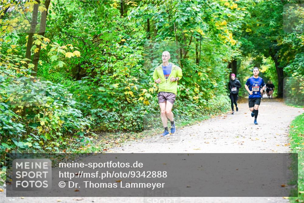 12.10.2025 - Bramfelder Halbmarathon 2025 Dr. Thomas Lammeyer http://msf.ph/oto/9342888 12.10.2025 09:56:24 Laufen 46, 2629, 2483 meine-sportfotos.de