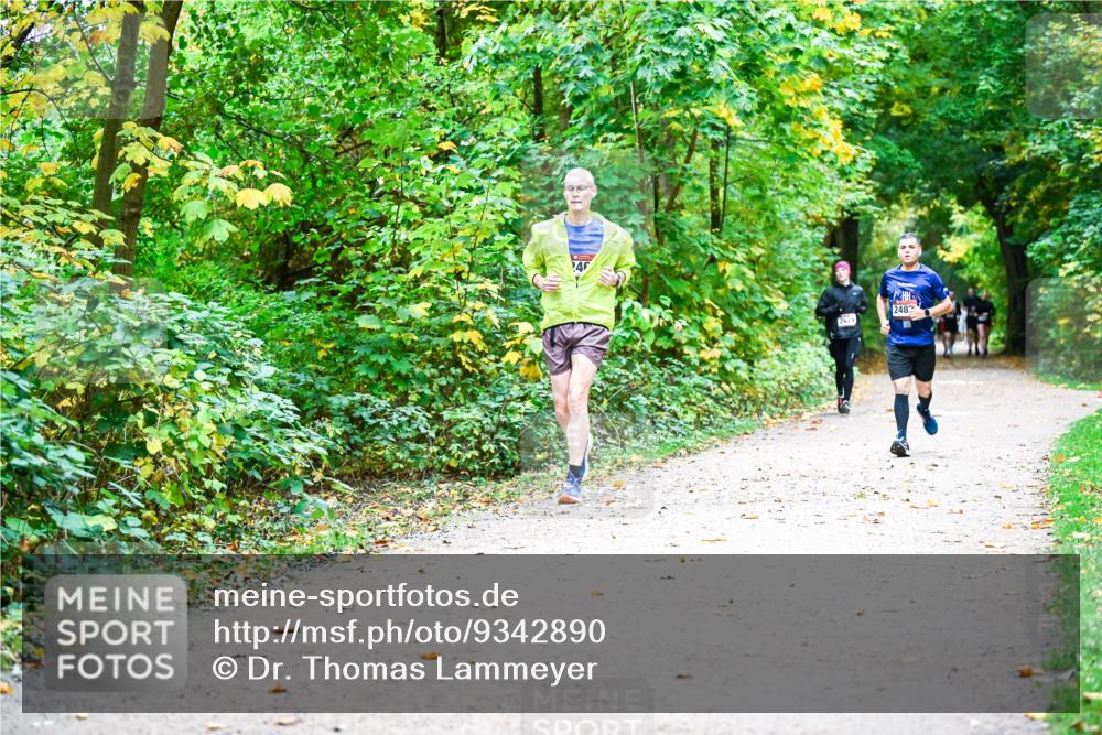 12.10.2025 - Bramfelder Halbmarathon 2025 Dr. Thomas Lammeyer http://msf.ph/oto/9342890 12.10.2025 09:56:24 Laufen 46, 2629, 2482 meine-sportfotos.de