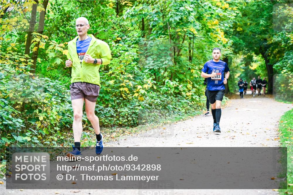 12.10.2025 - Bramfelder Halbmarathon 2025 Dr. Thomas Lammeyer http://msf.ph/oto/9342898 12.10.2025 09:56:26 Laufen 4, 483 meine-sportfotos.de