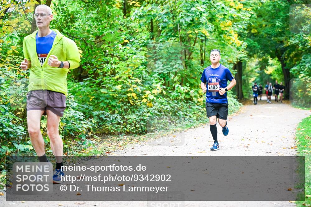 12.10.2025 - Bramfelder Halbmarathon 2025 Dr. Thomas Lammeyer http://msf.ph/oto/9342902 12.10.2025 09:56:26 Laufen 4, 2483 meine-sportfotos.de