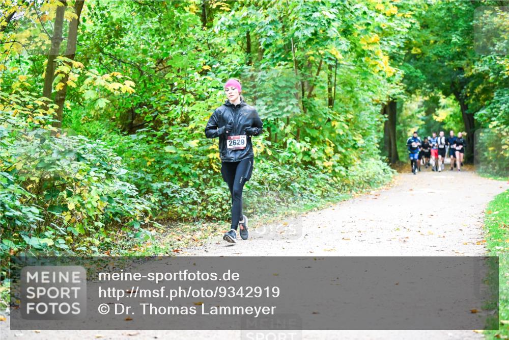 12.10.2025 - Bramfelder Halbmarathon 2025 Dr. Thomas Lammeyer http://msf.ph/oto/9342919 12.10.2025 09:56:29 Laufen 2629 meine-sportfotos.de