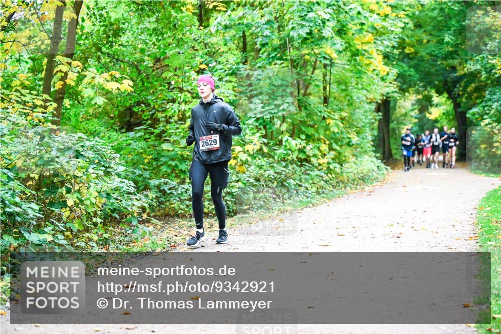 12.10.2025 - Bramfelder Halbmarathon 2025 Dr. Thomas Lammeyer http://msf.ph/oto/9342921 12.10.2025 09:56:29 Laufen 2629 meine-sportfotos.de
