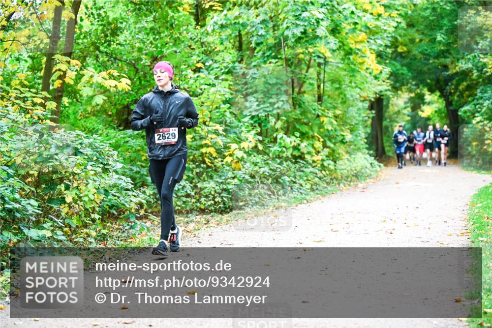 12.10.2025 - Bramfelder Halbmarathon 2025 Dr. Thomas Lammeyer http://msf.ph/oto/9342924 12.10.2025 09:56:29 Laufen 2629 meine-sportfotos.de