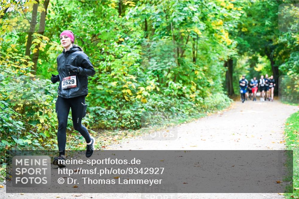12.10.2025 - Bramfelder Halbmarathon 2025 Dr. Thomas Lammeyer http://msf.ph/oto/9342927 12.10.2025 09:56:30 Laufen 2629 meine-sportfotos.de
