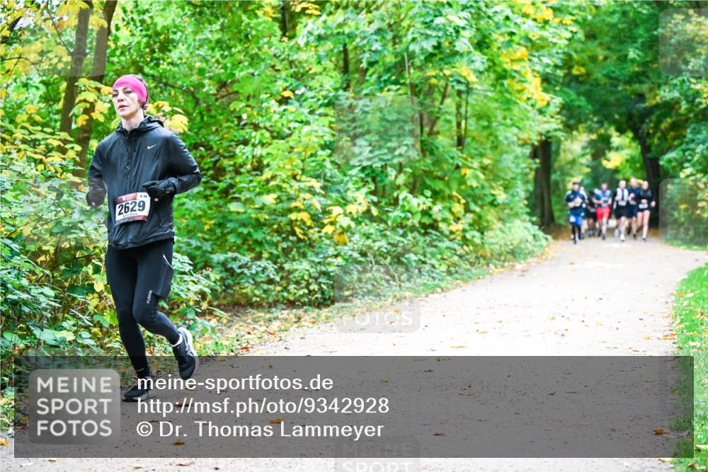 12.10.2025 - Bramfelder Halbmarathon 2025 Dr. Thomas Lammeyer http://msf.ph/oto/9342928 12.10.2025 09:56:30 Laufen 2629 meine-sportfotos.de