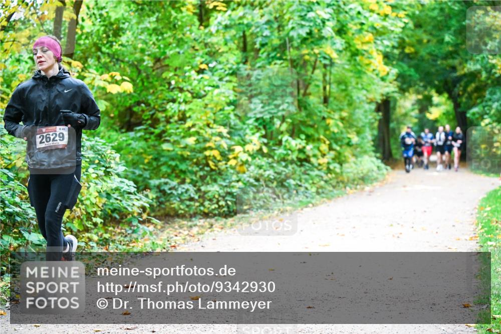 12.10.2025 - Bramfelder Halbmarathon 2025 Dr. Thomas Lammeyer http://msf.ph/oto/9342930 12.10.2025 09:56:30 Laufen 49, 2629 meine-sportfotos.de