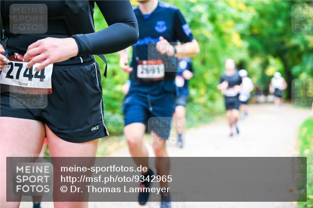 12.10.2025 - Bramfelder Halbmarathon 2025 Dr. Thomas Lammeyer http://msf.ph/oto/9342965 12.10.2025 09:56:44 Laufen 2744, 2691 meine-sportfotos.de