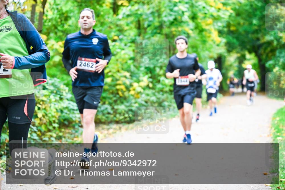 12.10.2025 - Bramfelder Halbmarathon 2025 Dr. Thomas Lammeyer http://msf.ph/oto/9342972 12.10.2025 09:56:45 Laufen 2462, 2640 meine-sportfotos.de