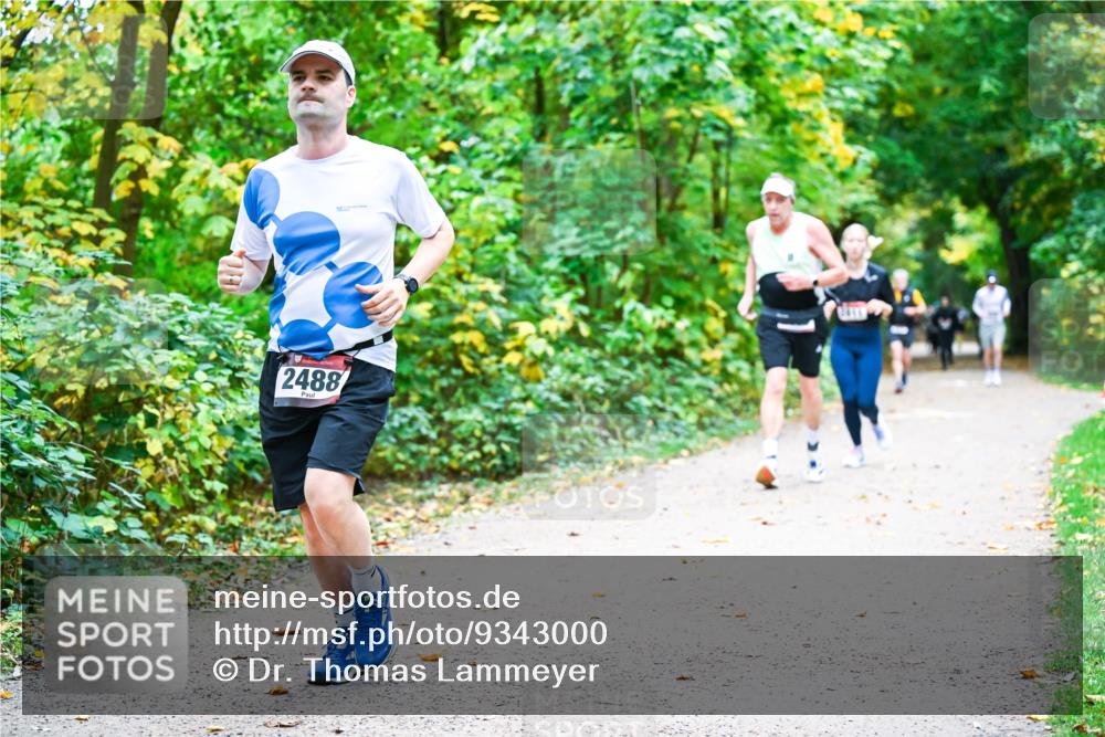 12.10.2025 - Bramfelder Halbmarathon 2025 Dr. Thomas Lammeyer http://msf.ph/oto/9343000 12.10.2025 09:56:50 Laufen 2488 meine-sportfotos.de