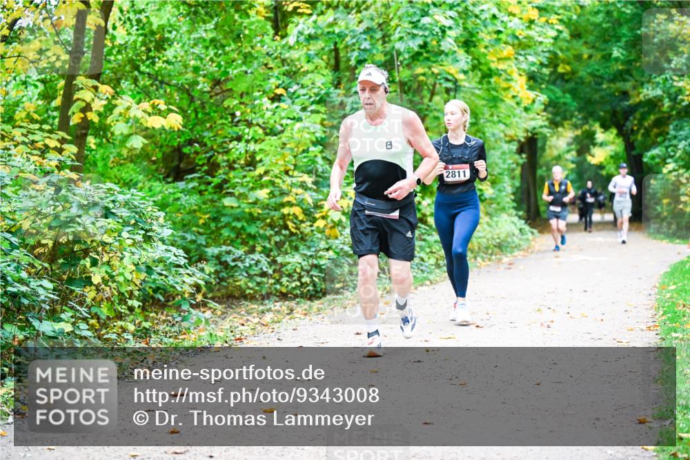 12.10.2025 - Bramfelder Halbmarathon 2025 Dr. Thomas Lammeyer http://msf.ph/oto/9343008 12.10.2025 09:56:51 Laufen 2811 meine-sportfotos.de