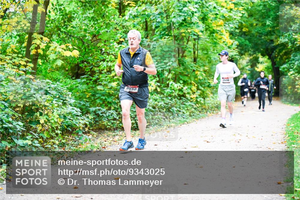 12.10.2025 - Bramfelder Halbmarathon 2025 Dr. Thomas Lammeyer http://msf.ph/oto/9343025 12.10.2025 09:56:59 Laufen 2550, 2606 meine-sportfotos.de