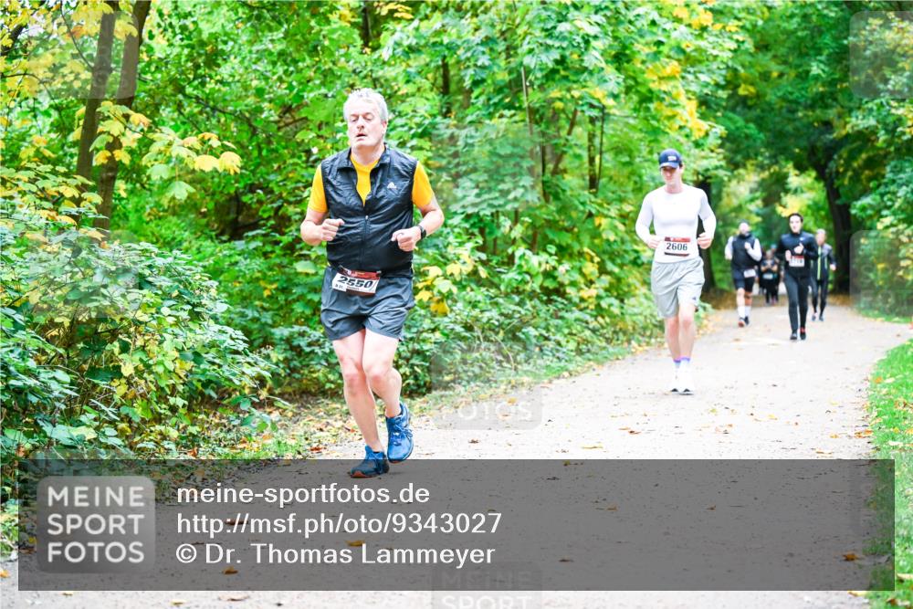 12.10.2025 - Bramfelder Halbmarathon 2025 Dr. Thomas Lammeyer http://msf.ph/oto/9343027 12.10.2025 09:56:59 Laufen 2550, 2606 meine-sportfotos.de
