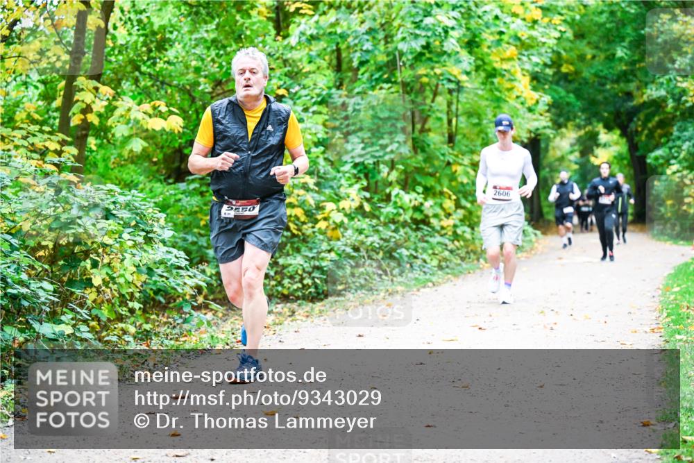 12.10.2025 - Bramfelder Halbmarathon 2025 Dr. Thomas Lammeyer http://msf.ph/oto/9343029 12.10.2025 09:56:59 Laufen 2606 meine-sportfotos.de