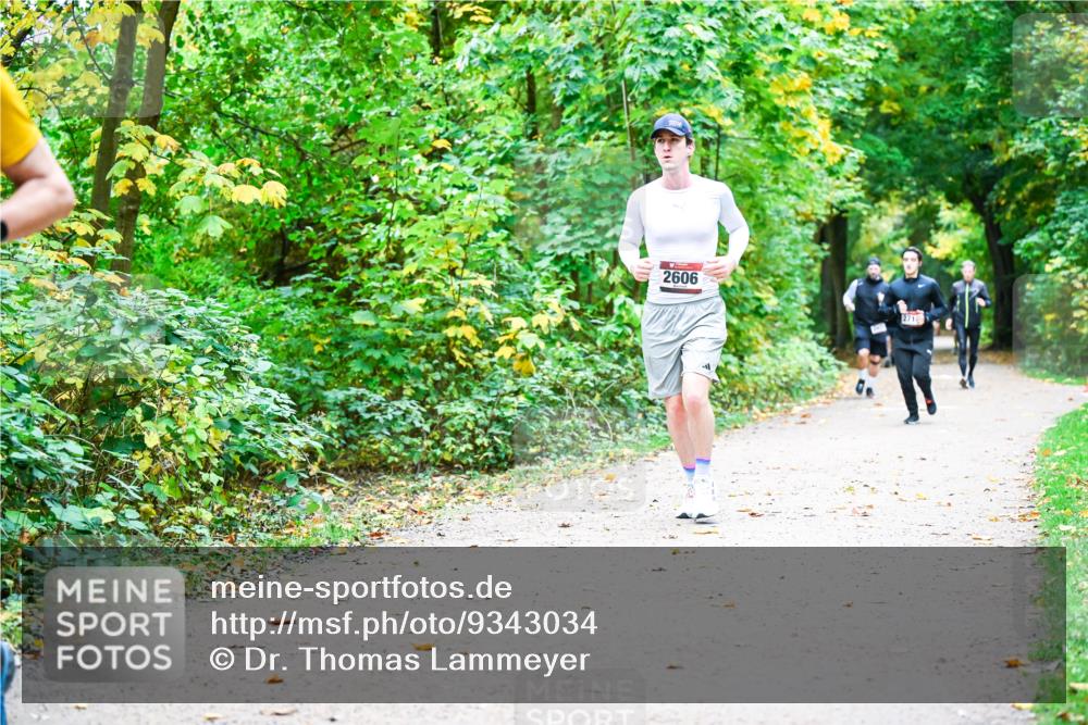 12.10.2025 - Bramfelder Halbmarathon 2025 Dr. Thomas Lammeyer http://msf.ph/oto/9343034 12.10.2025 09:57:00 Laufen 2606, 271 meine-sportfotos.de