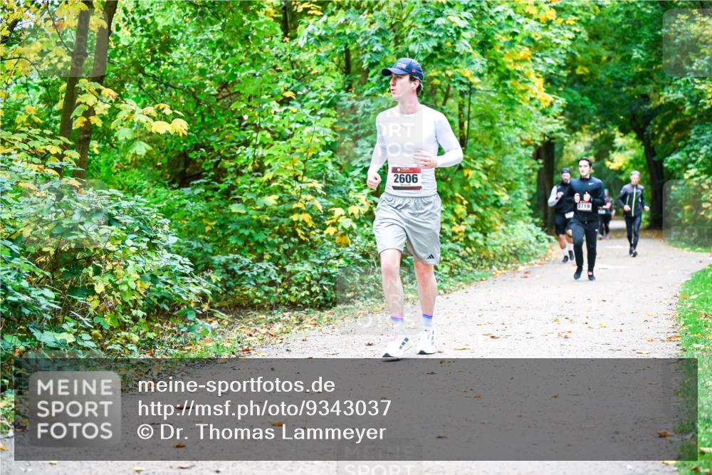 12.10.2025 - Bramfelder Halbmarathon 2025 Dr. Thomas Lammeyer http://msf.ph/oto/9343037 12.10.2025 09:57:01 Laufen 2606, 2719 meine-sportfotos.de