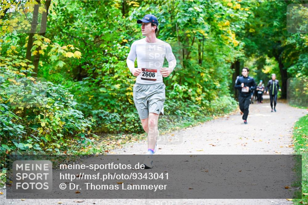 12.10.2025 - Bramfelder Halbmarathon 2025 Dr. Thomas Lammeyer http://msf.ph/oto/9343041 12.10.2025 09:57:01 Laufen 2606 meine-sportfotos.de