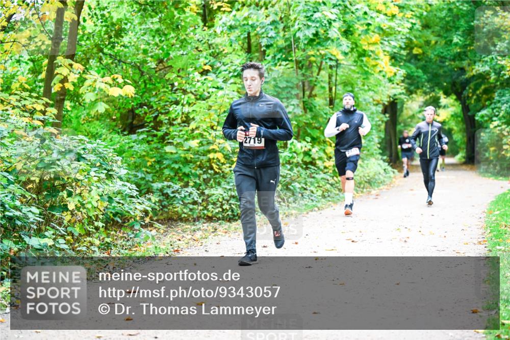 12.10.2025 - Bramfelder Halbmarathon 2025 Dr. Thomas Lammeyer http://msf.ph/oto/9343057 12.10.2025 09:57:05 Laufen 2719, 24, 1 meine-sportfotos.de
