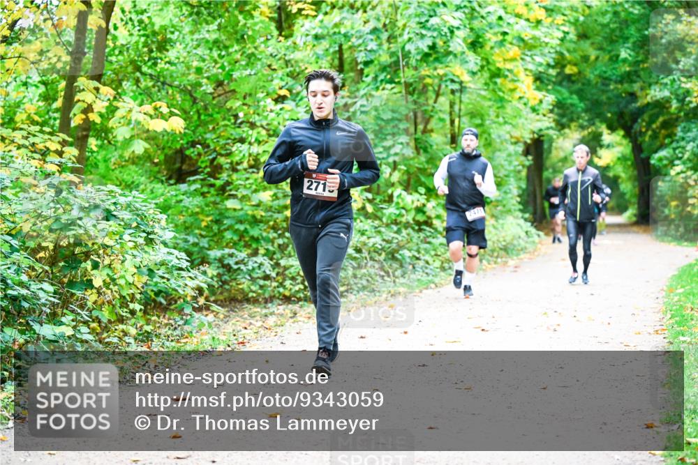 12.10.2025 - Bramfelder Halbmarathon 2025 Dr. Thomas Lammeyer http://msf.ph/oto/9343059 12.10.2025 09:57:05 Laufen 2715, 2471 meine-sportfotos.de