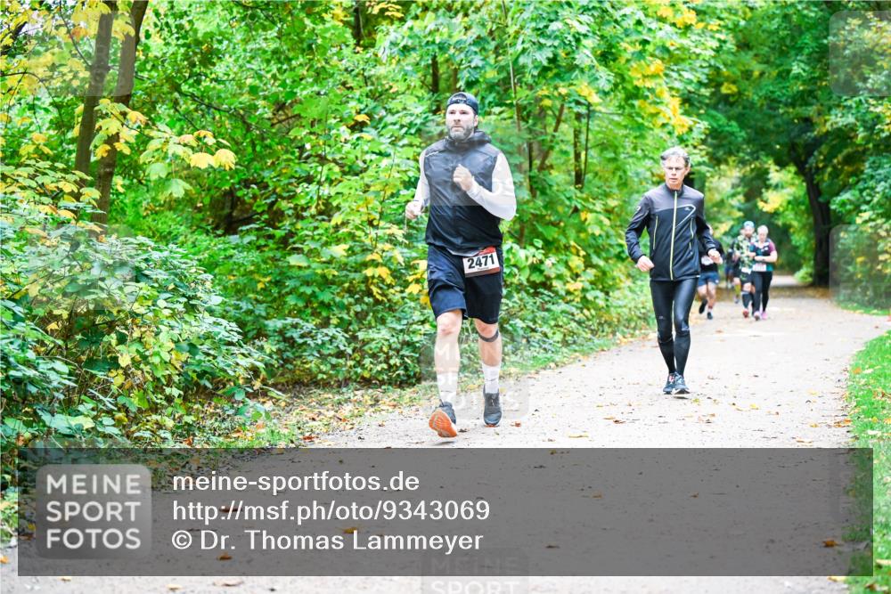 12.10.2025 - Bramfelder Halbmarathon 2025 Dr. Thomas Lammeyer http://msf.ph/oto/9343069 12.10.2025 09:57:07 Laufen 2471 meine-sportfotos.de