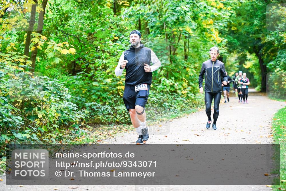 12.10.2025 - Bramfelder Halbmarathon 2025 Dr. Thomas Lammeyer http://msf.ph/oto/9343071 12.10.2025 09:57:07 Laufen 2471 meine-sportfotos.de