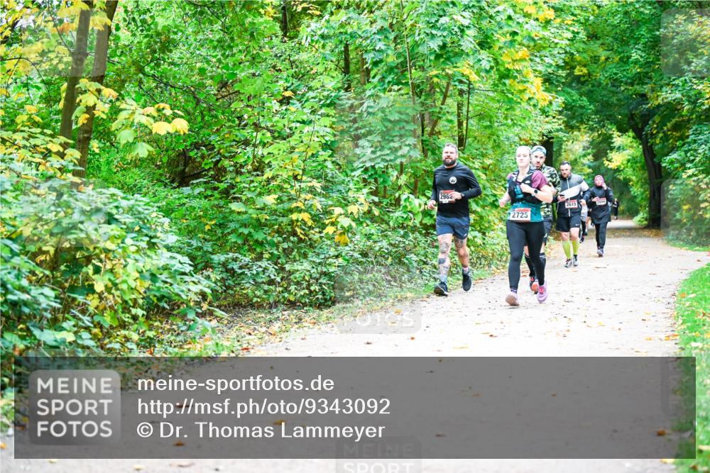 12.10.2025 - Bramfelder Halbmarathon 2025 Dr. Thomas Lammeyer http://msf.ph/oto/9343092 12.10.2025 09:57:13 Laufen 298, 2615, 2725 meine-sportfotos.de