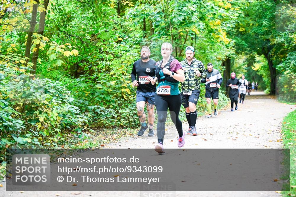 12.10.2025 - Bramfelder Halbmarathon 2025 Dr. Thomas Lammeyer http://msf.ph/oto/9343099 12.10.2025 09:57:15 Laufen 2983, 2725, 2033, 2615 meine-sportfotos.de