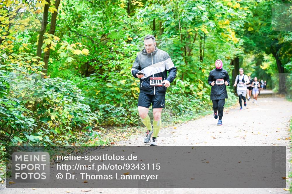 12.10.2025 - Bramfelder Halbmarathon 2025 Dr. Thomas Lammeyer http://msf.ph/oto/9343115 12.10.2025 09:57:19 Laufen 2615, 2899 meine-sportfotos.de