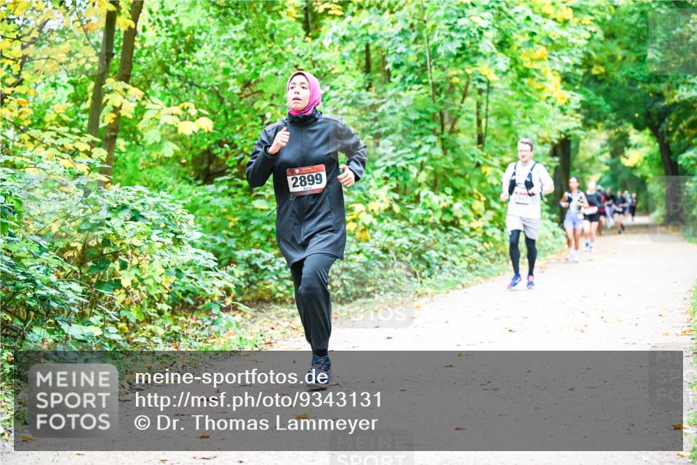 12.10.2025 - Bramfelder Halbmarathon 2025 Dr. Thomas Lammeyer http://msf.ph/oto/9343131 12.10.2025 09:57:22 Laufen 2899 meine-sportfotos.de