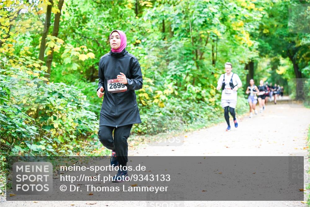 12.10.2025 - Bramfelder Halbmarathon 2025 Dr. Thomas Lammeyer http://msf.ph/oto/9343133 12.10.2025 09:57:22 Laufen 2899 meine-sportfotos.de