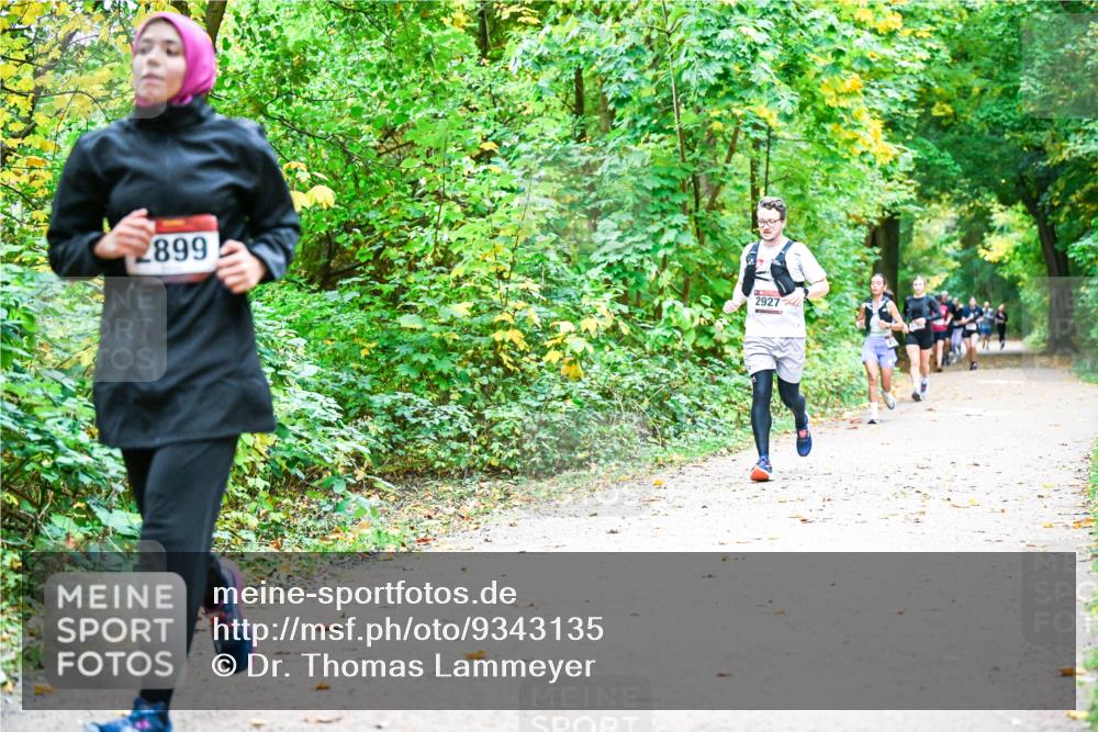 12.10.2025 - Bramfelder Halbmarathon 2025 Dr. Thomas Lammeyer http://msf.ph/oto/9343135 12.10.2025 09:57:23 Laufen 2899, 2927 meine-sportfotos.de