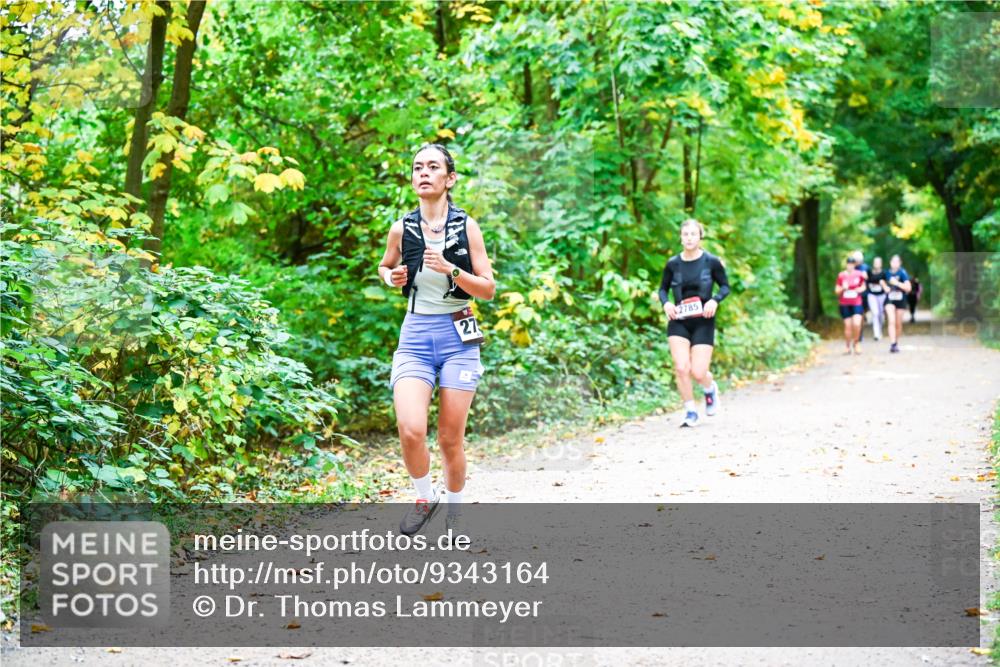 12.10.2025 - Bramfelder Halbmarathon 2025 Dr. Thomas Lammeyer http://msf.ph/oto/9343164 12.10.2025 09:57:28 Laufen 27, 2785 meine-sportfotos.de