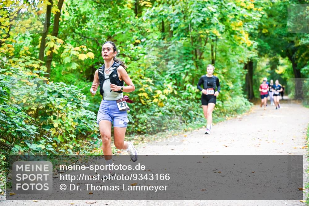 12.10.2025 - Bramfelder Halbmarathon 2025 Dr. Thomas Lammeyer http://msf.ph/oto/9343166 12.10.2025 09:57:28 Laufen 27, 785 meine-sportfotos.de