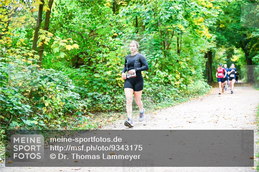 12.10.2025 - Bramfelder Halbmarathon 2025 Dr. Thomas Lammeyer http://msf.ph/oto/9343175 12.10.2025 09:57:30 Laufen  meine-sportfotos.de