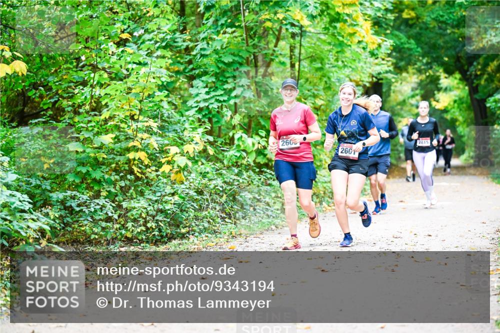 12.10.2025 - Bramfelder Halbmarathon 2025 Dr. Thomas Lammeyer http://msf.ph/oto/9343194 12.10.2025 09:57:36 Laufen 260, 260, 2815 meine-sportfotos.de