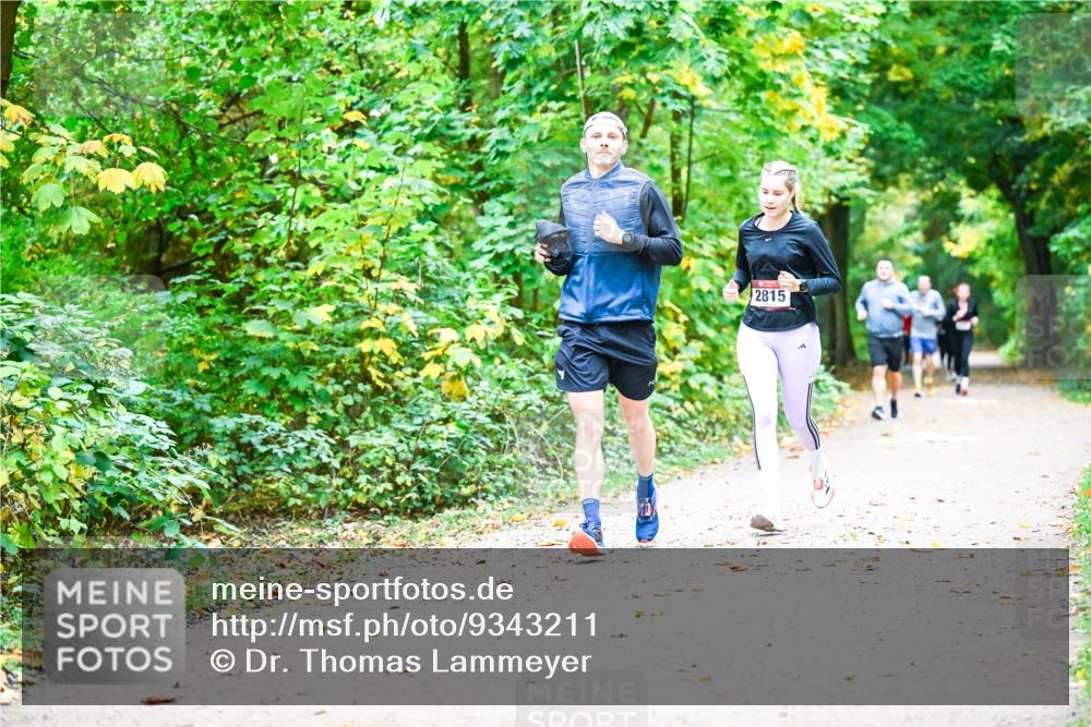 12.10.2025 - Bramfelder Halbmarathon 2025 Dr. Thomas Lammeyer http://msf.ph/oto/9343211 12.10.2025 09:57:40 Laufen 2815 meine-sportfotos.de