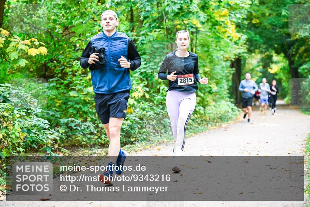 12.10.2025 - Bramfelder Halbmarathon 2025 Dr. Thomas Lammeyer http://msf.ph/oto/9343216 12.10.2025 09:57:41 Laufen 2815 meine-sportfotos.de