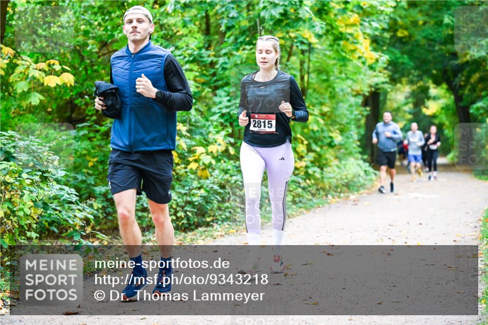 12.10.2025 - Bramfelder Halbmarathon 2025 Dr. Thomas Lammeyer http://msf.ph/oto/9343218 12.10.2025 09:57:41 Laufen 2815 meine-sportfotos.de