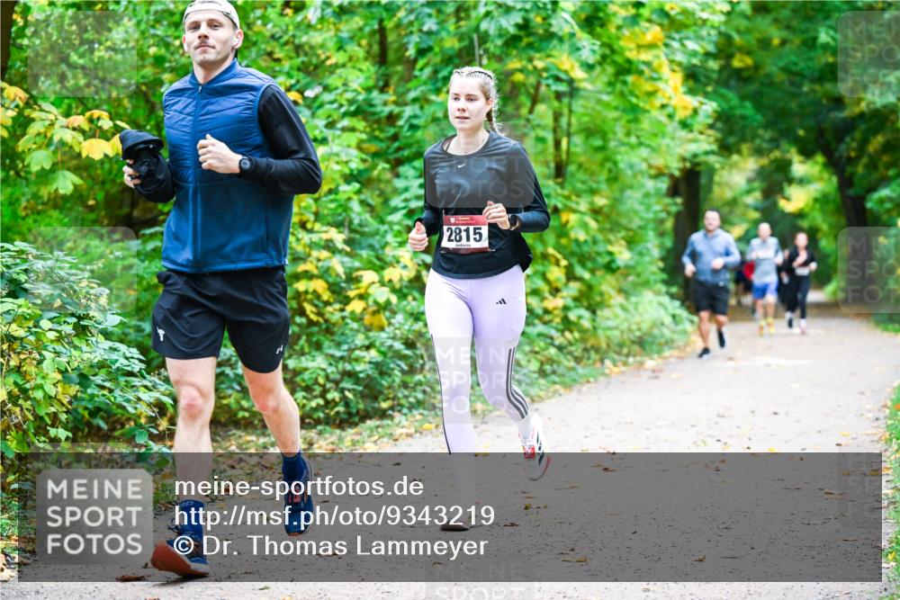 12.10.2025 - Bramfelder Halbmarathon 2025 Dr. Thomas Lammeyer http://msf.ph/oto/9343219 12.10.2025 09:57:42 Laufen 2815 meine-sportfotos.de