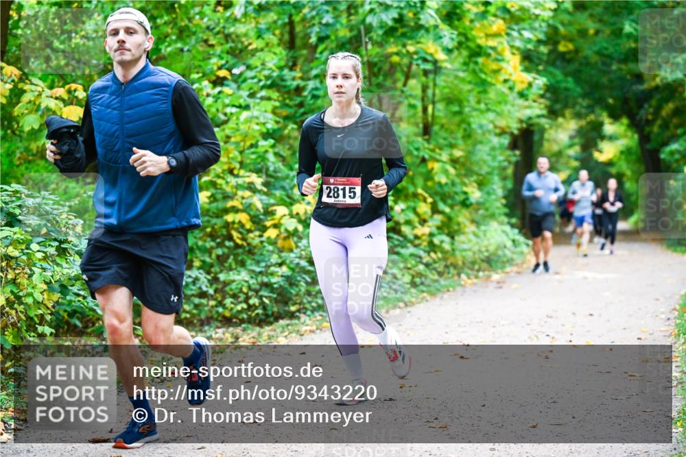 12.10.2025 - Bramfelder Halbmarathon 2025 Dr. Thomas Lammeyer http://msf.ph/oto/9343220 12.10.2025 09:57:42 Laufen 2815 meine-sportfotos.de