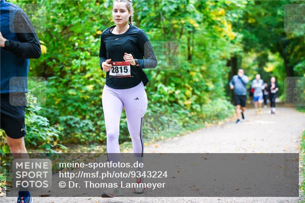 12.10.2025 - Bramfelder Halbmarathon 2025 Dr. Thomas Lammeyer http://msf.ph/oto/9343224 12.10.2025 09:57:42 Laufen 2815 meine-sportfotos.de