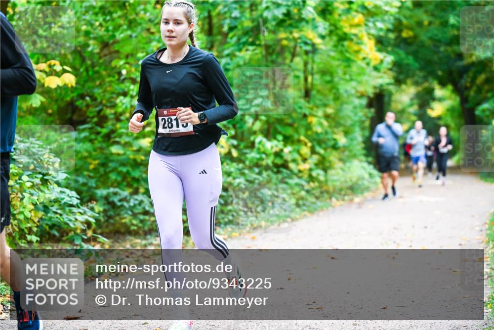 12.10.2025 - Bramfelder Halbmarathon 2025 Dr. Thomas Lammeyer http://msf.ph/oto/9343225 12.10.2025 09:57:42 Laufen 2815 meine-sportfotos.de