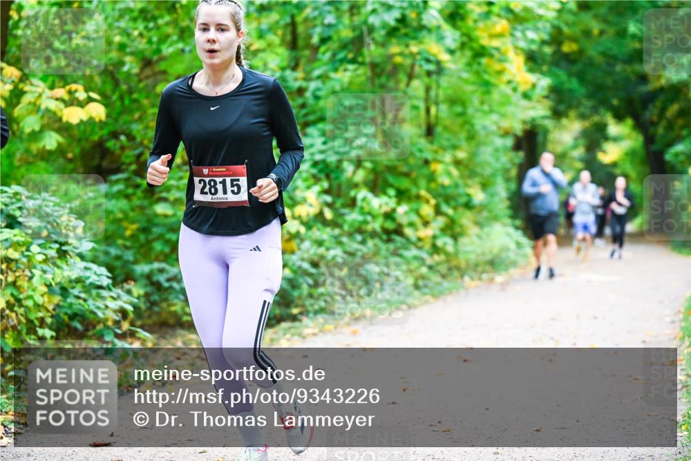 12.10.2025 - Bramfelder Halbmarathon 2025 Dr. Thomas Lammeyer http://msf.ph/oto/9343226 12.10.2025 09:57:42 Laufen 2815 meine-sportfotos.de