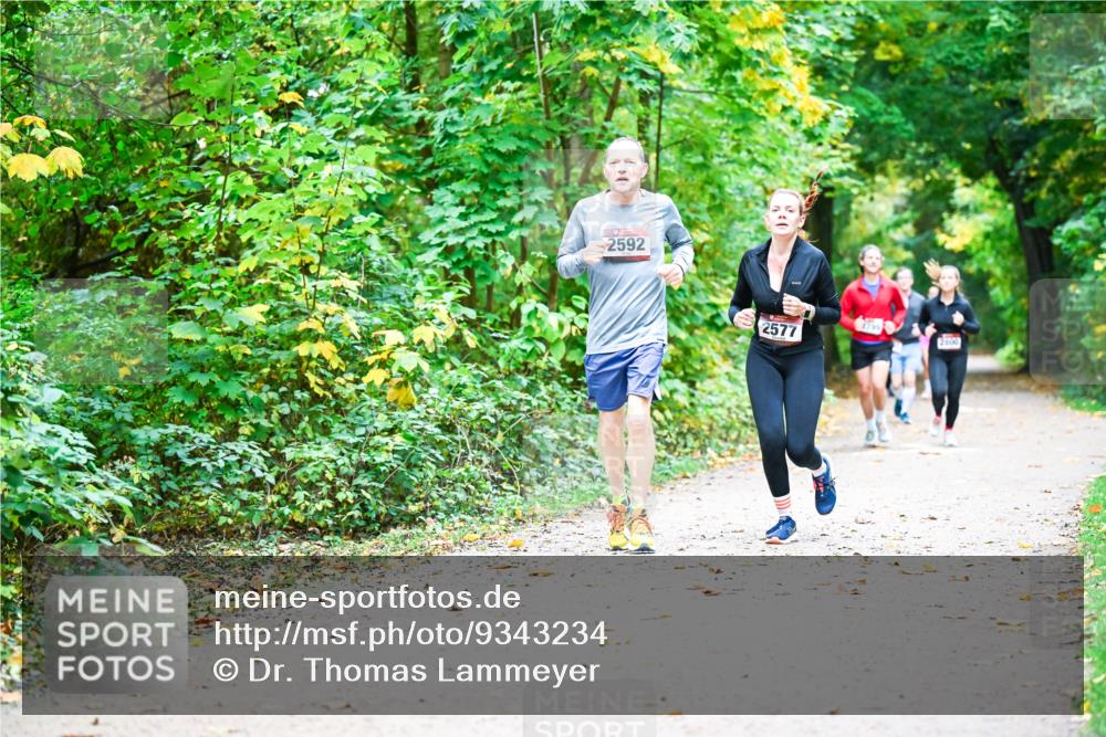 12.10.2025 - Bramfelder Halbmarathon 2025 Dr. Thomas Lammeyer http://msf.ph/oto/9343234 12.10.2025 09:57:50 Laufen 2592, 2577, 2000 meine-sportfotos.de